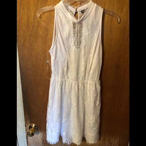 Lilly rose dress - Picture 1 of 8